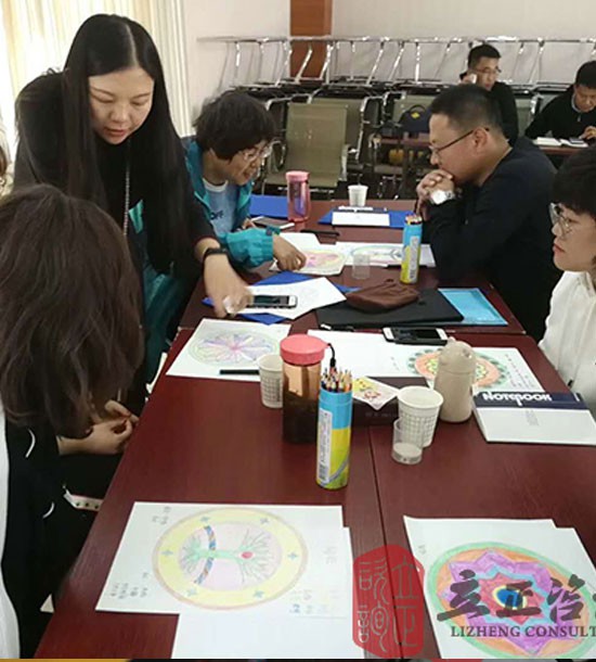 培訓快訊培訓時間：4月17-19日培訓地點:隴鑫山莊培訓單位:**西北研究院培訓課程:內訓+拓展培訓人數(shù)：38人