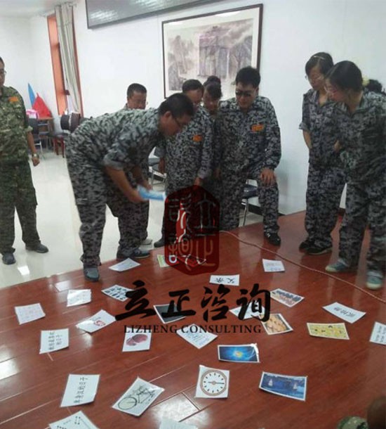 培訓(xùn)時(shí)間：7月26日-27日培訓(xùn)單位：中國援馬達(dá)加斯加醫(yī)療隊(duì)培訓(xùn)課程：拓展培訓(xùn)人數(shù)：30人